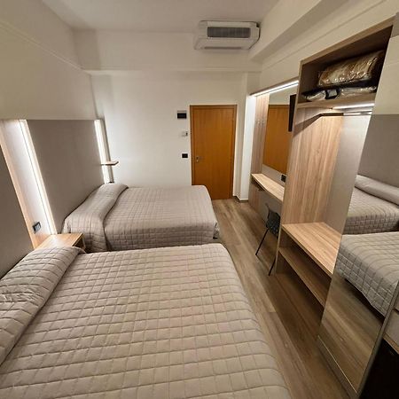 Hotel Cobalto Римини Екстериор снимка