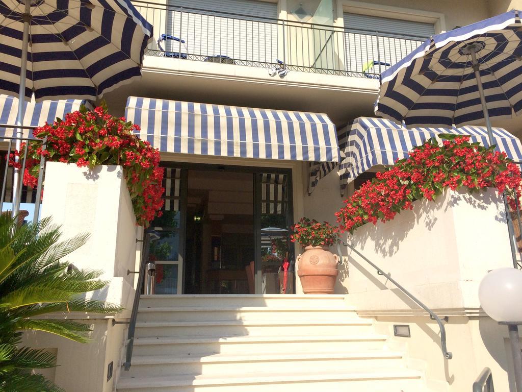 Hotel Cobalto Римини Екстериор снимка