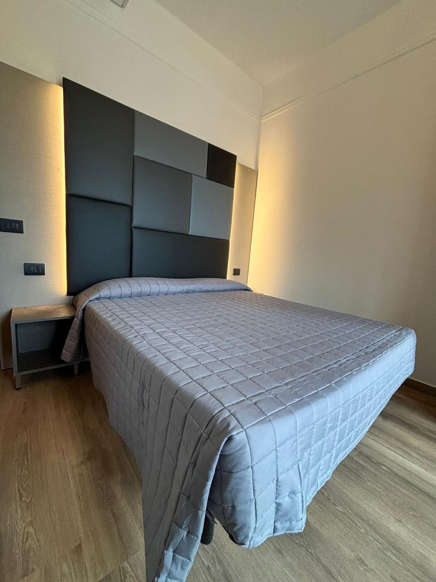 Hotel Cobalto Римини Екстериор снимка
