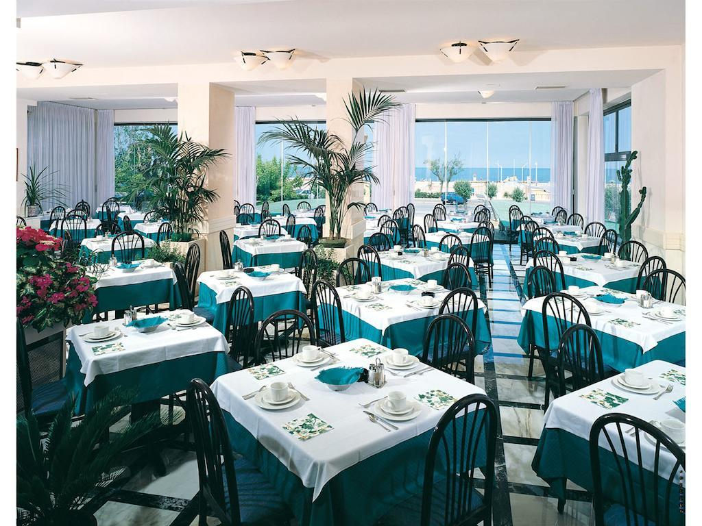Hotel Cobalto Римини Екстериор снимка