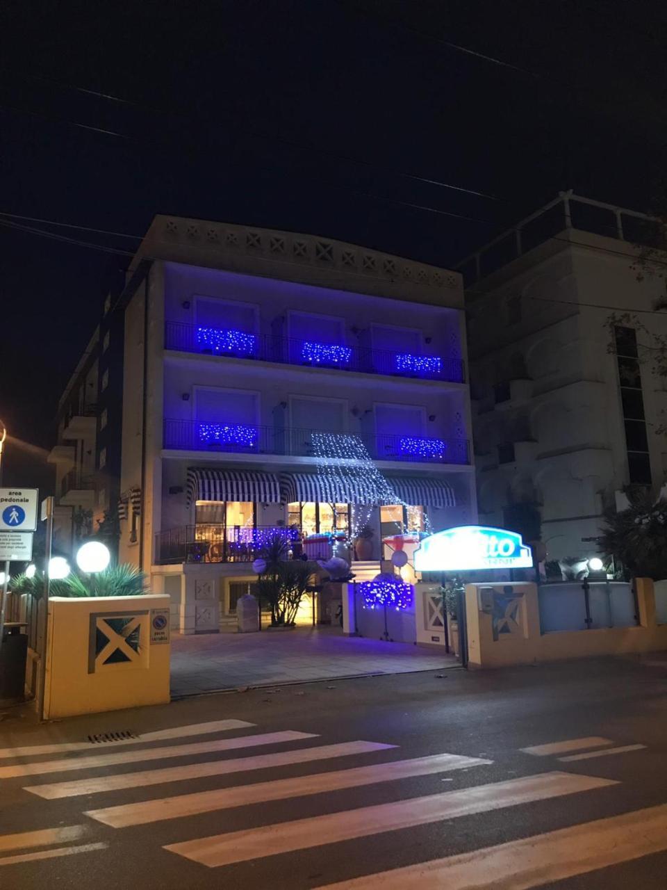 Hotel Cobalto Римини Екстериор снимка